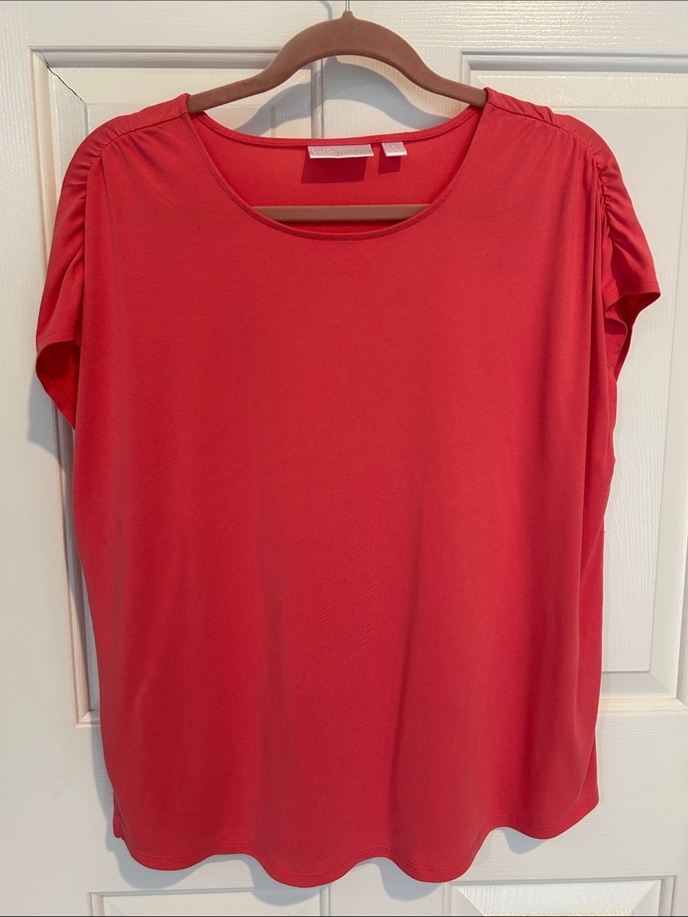 Belle by Kim Gravel Coral Short/Crop Sleeve Scoop Neck Top